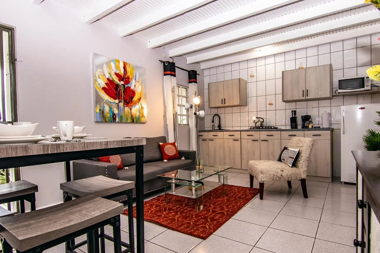 Citylife Apartments In Willemstad - Groundfloor 2 Bedroom Apartment - A contacts