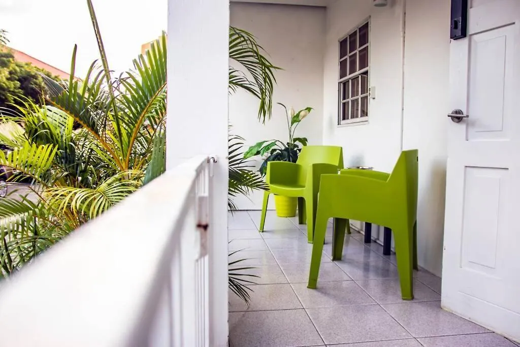 Citylife Apartments In Willemstad - Groundfloor 2 Bedroom Apartment - A Curacao